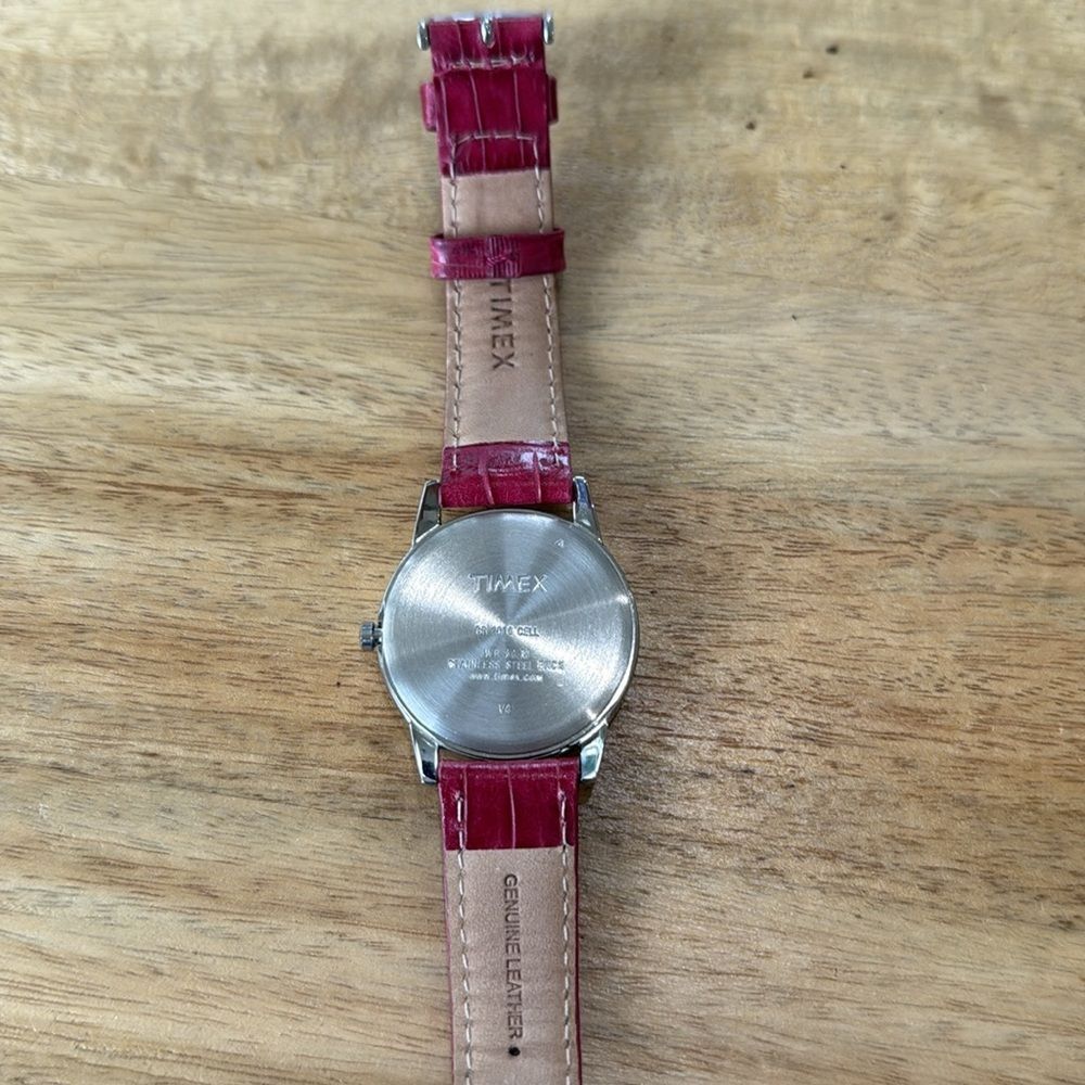 Timex Croc embossed Red Leather Strap Watch GUC - Picture 10 of 14
